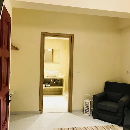 3 ثيرا